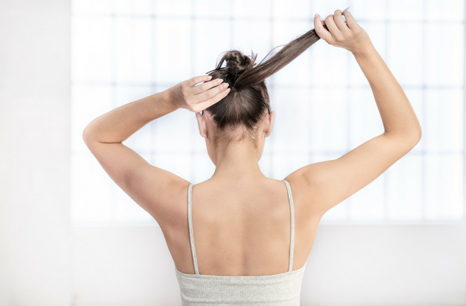 how to races hair with a fascinator