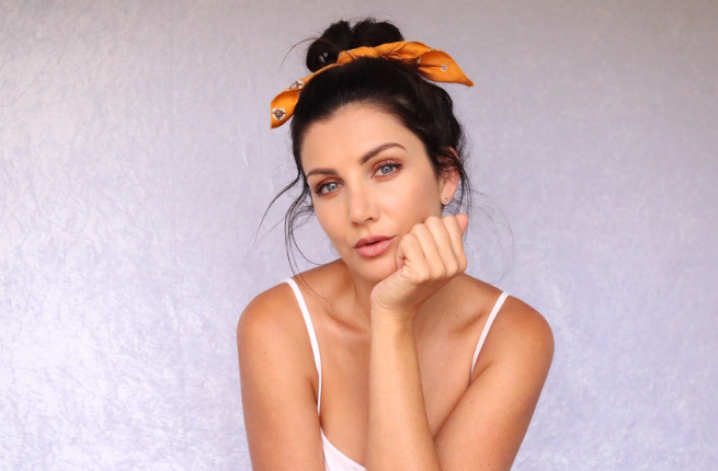 Messy Top Knot Oz Beauty Expert
