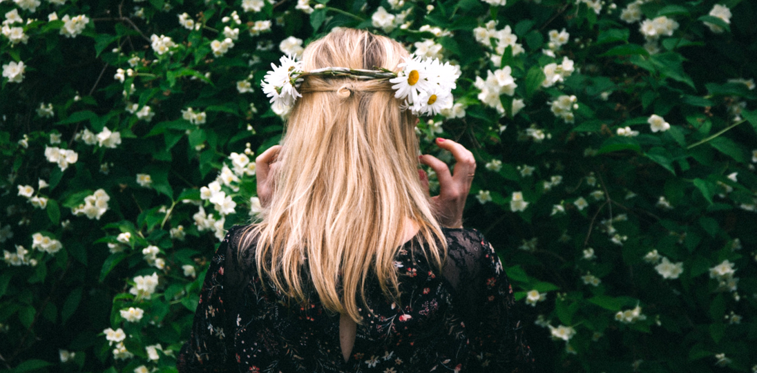 The Prettiest Spring Races Hairstyles to Get You Race Ready! | VS ...