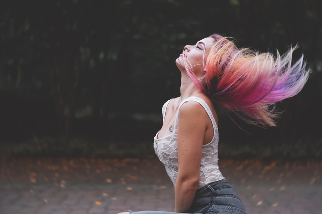 pink hair colour fading tips