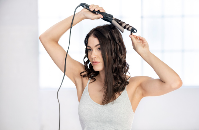 how to curl hair with a curler